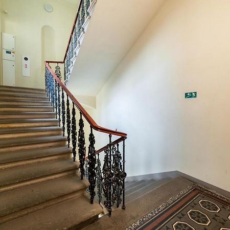 Exclusive Apartment Near Kafka'S Head Praha Bagian luar foto