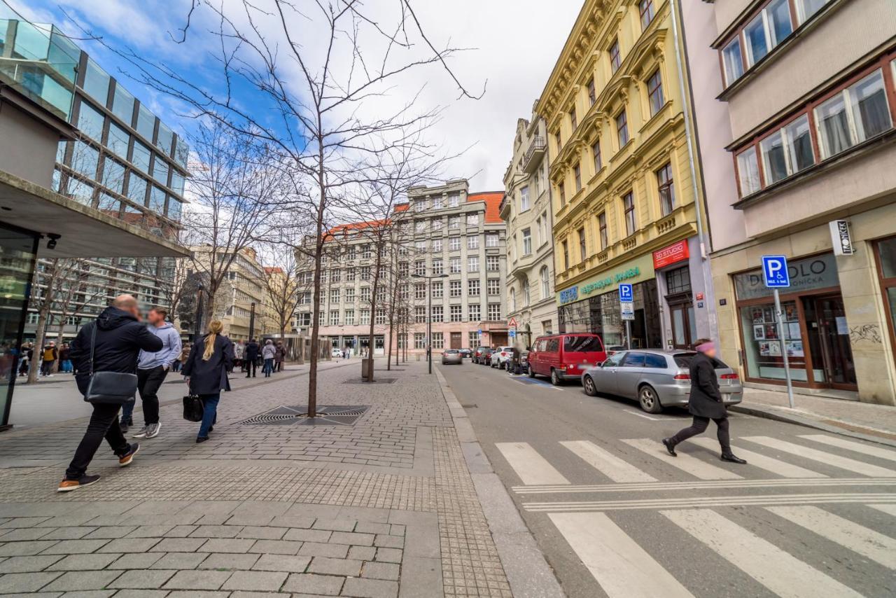Exclusive Apartment Near Kafka'S Head Praha Bagian luar foto
